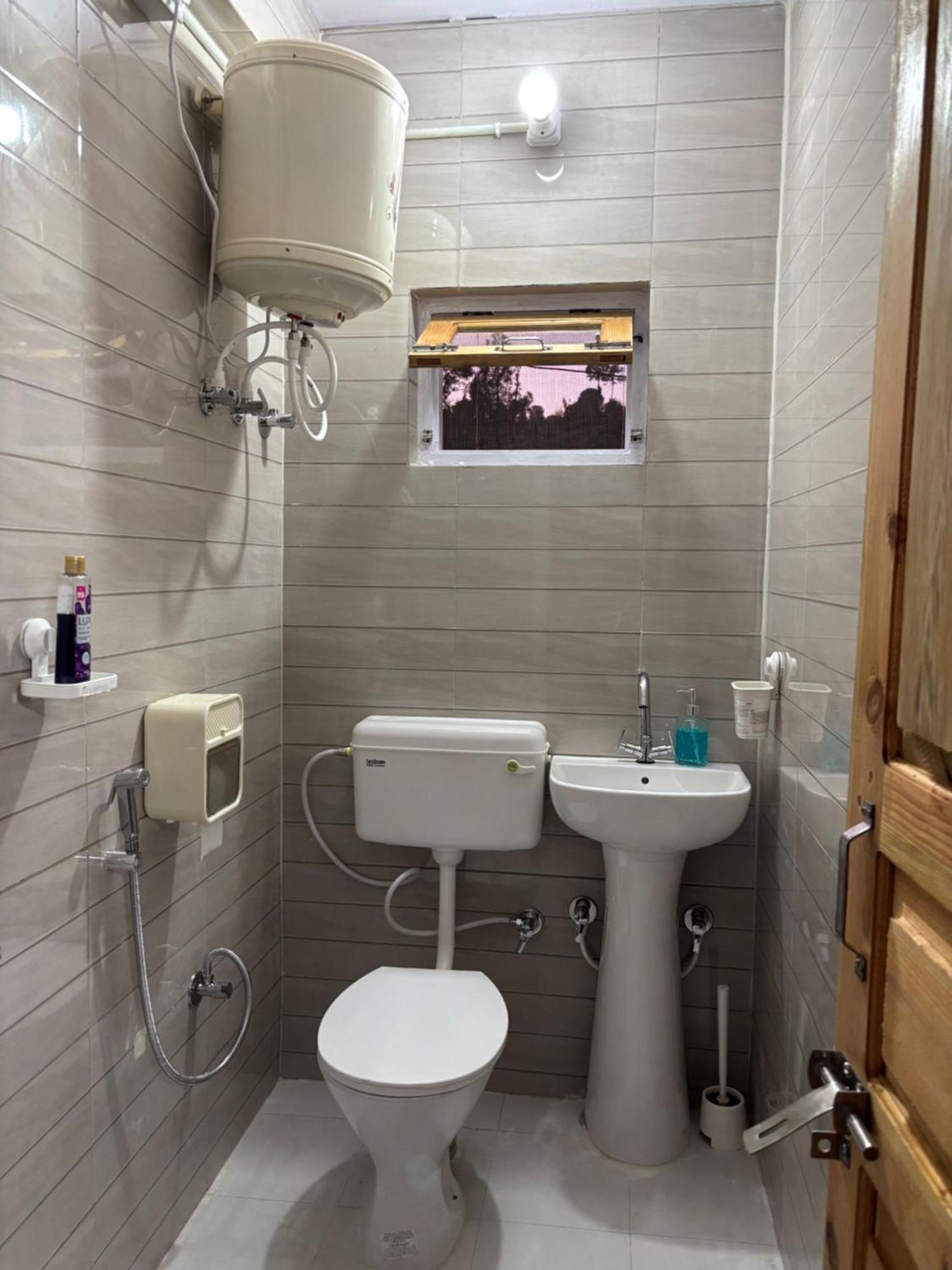 Brook Cottage Champawat Dış mekan fotoğraf
